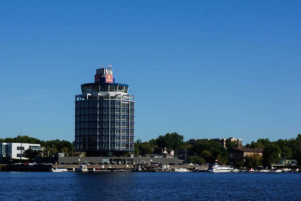 Clarion Lakeside Inn & Conference Centre Kenora Exterior foto